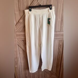 NWT Halara White Pants - Size M